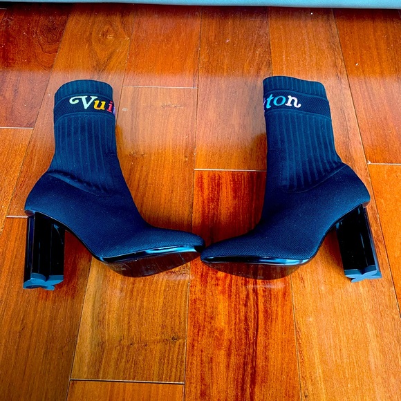 Brand New - LOUIS VUITTON Silhouette Ankle Boot - Picture 4 of 6